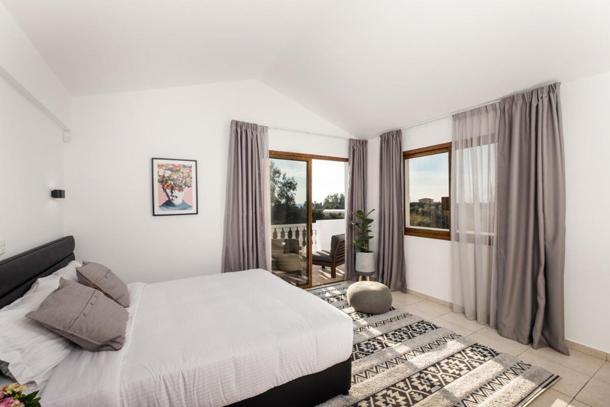 Cocoon Luxury Villa In Coral Bay-3 Min To Beach Peyia Exterior foto